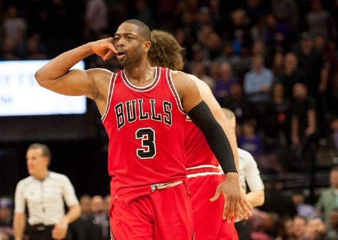 马德兴：有关方面对王洪亮带队0-3巴西不满，却对女足0-8沉默（马德兴：相关方面对王洪亮率队0-3负巴西不满，对女足0-8却缄默不语）