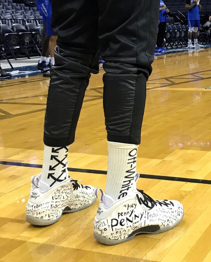 英超前瞻：维拉取分势头强盛，狼队长期低迷仍不见缓和迹象（英超前瞻：维拉势头正盛，狼队颓势难止）