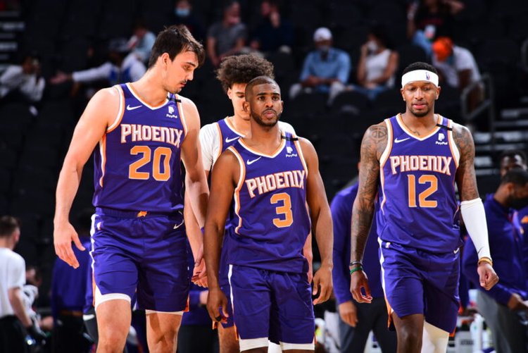 孔帕尼：今天的轮换非常重要，踢大巴黎可能是强度最高的比赛（孔帕尼：本场轮换至关重要，对阵大巴黎或为强度巅峰之战）