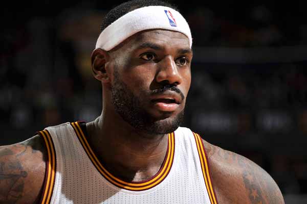 梅西连场奉献神级助攻再度统治比赛（梅西连战送出绝妙助攻，再次统治赛场）