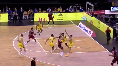 U22国足李镇全：团结且强大的集体，在正确道路上继续前进吧（U22国足李镇全：我们团结而强大，沿着正确的路继续前行）